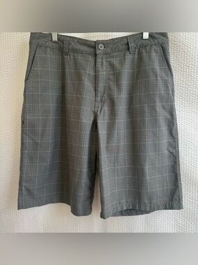 O'Neill Men’s Gray Plaid Casual Shorts Size: 34
